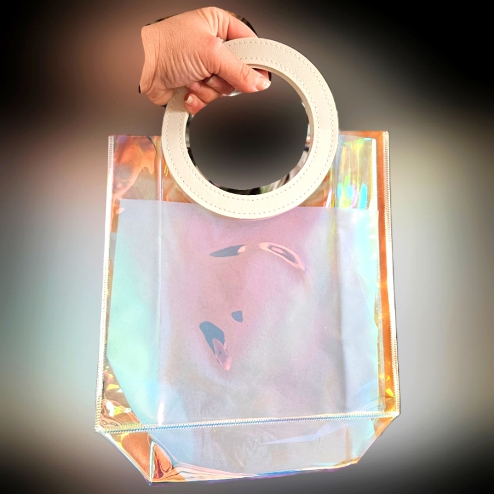 NWT IRRIDESCENT PVC MEDIUM SHOPPING GIFT STADIUM BAG WHITE CIRCLE HANDLES!